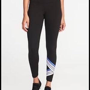 Old Navy Active Pants size medium petite